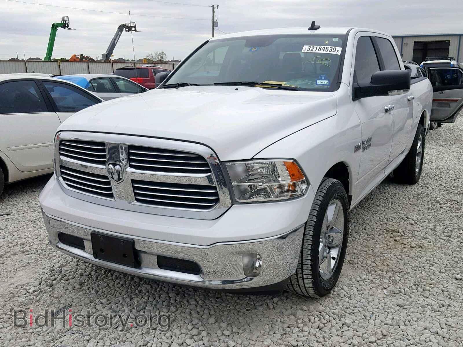 2017 RAM 1500 SLT - VIN: 3C6RR6LT1HG745831 - Фото 2