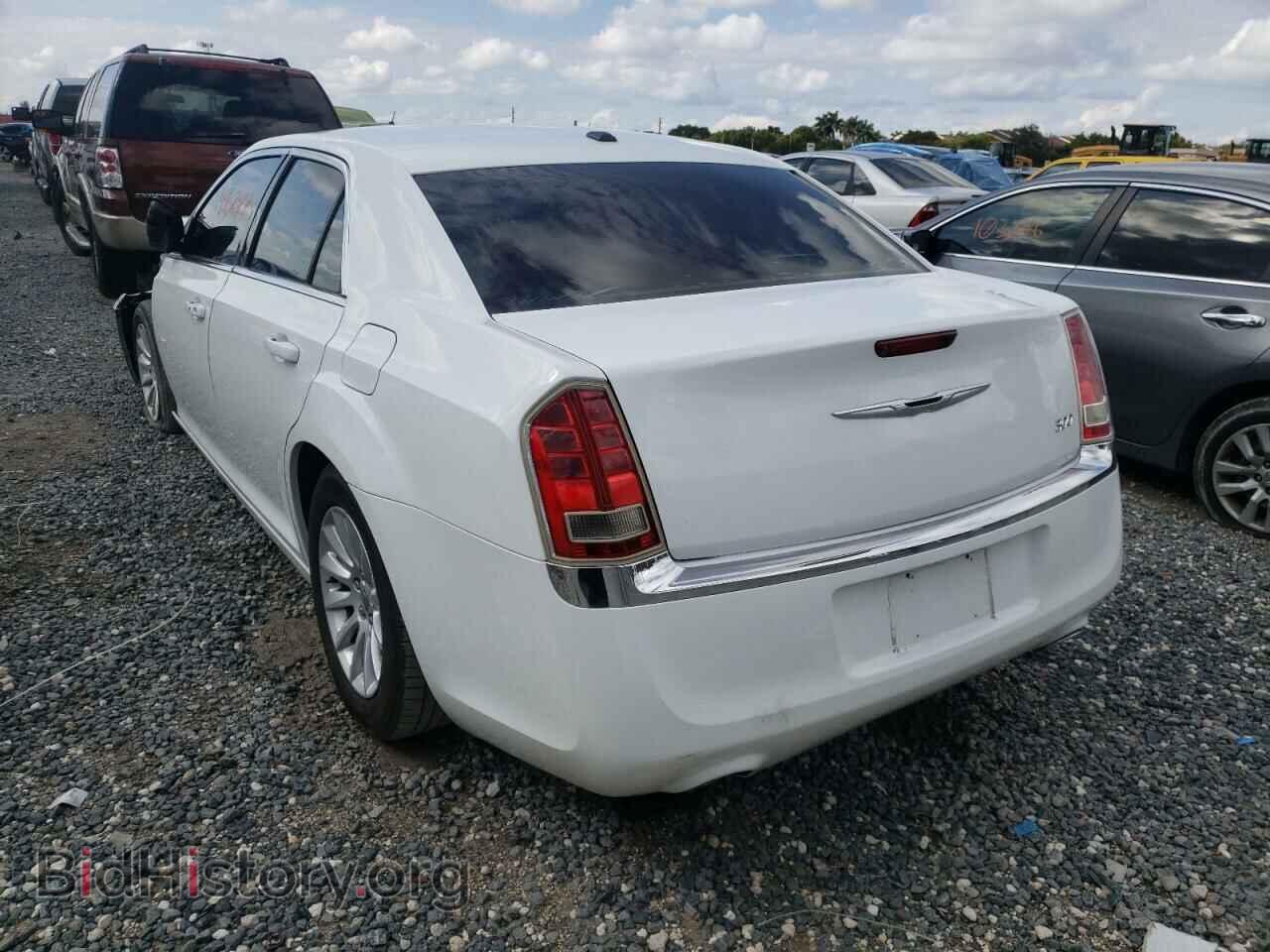 2013 CHRYSLER 300 - VIN: 2C3CCAAG3DH556637 - Фото 3