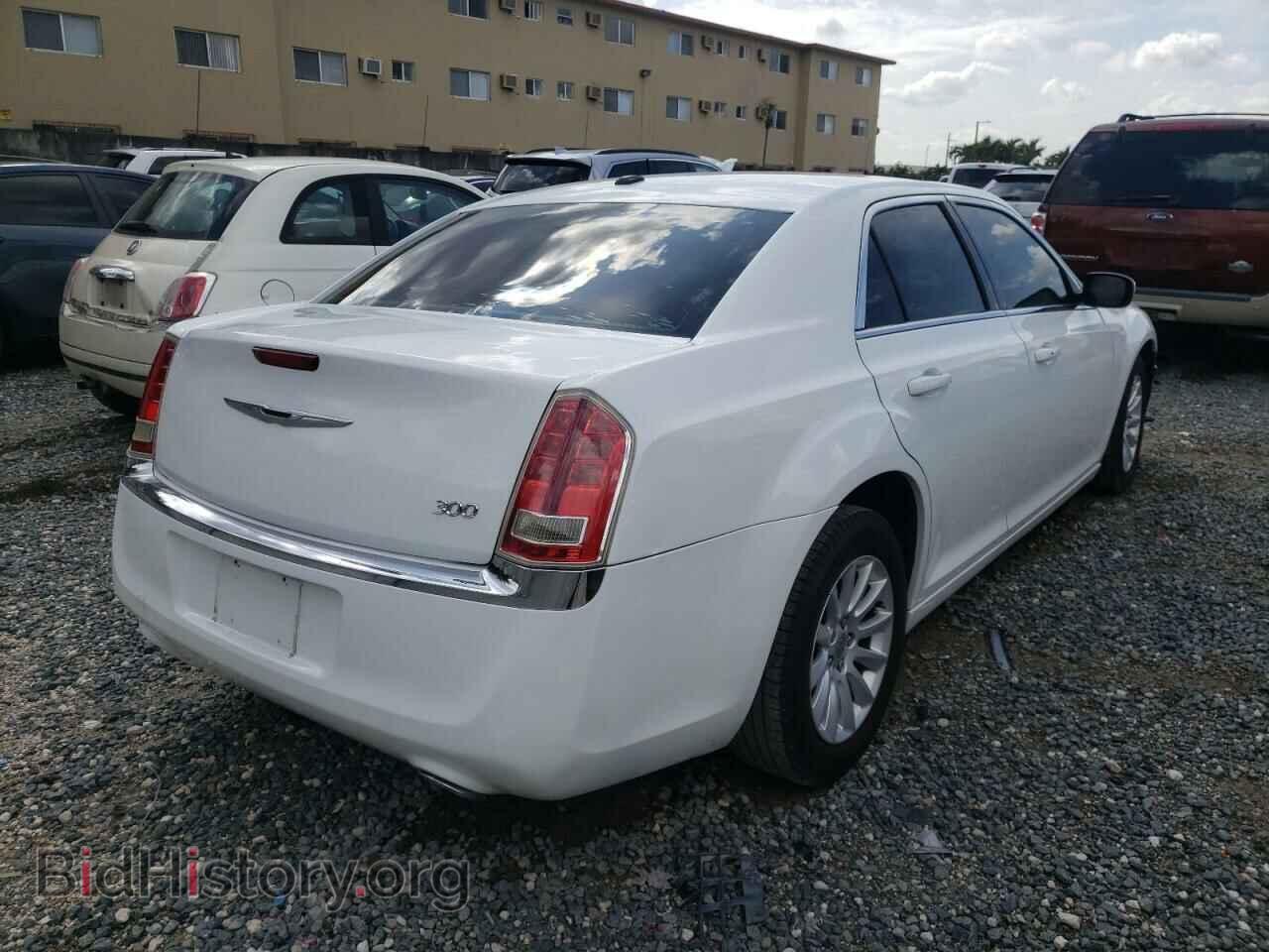 2013 CHRYSLER 300 - VIN: 2C3CCAAG3DH556637 - Фото 4