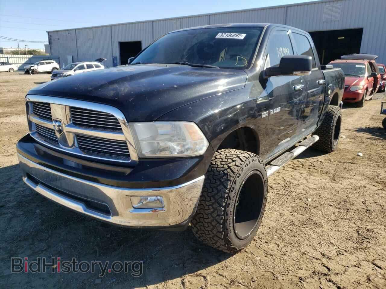 2010 DODGE RAM 1500 - VIN: 1D7RB1CT0AS195414 - Фото 2