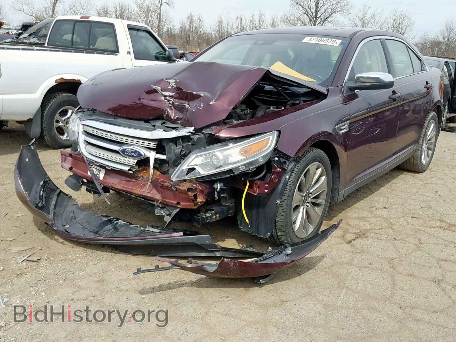 2011 FORD TAURUS - VIN: 1FAHP2FWXBG127005 - Фото 2