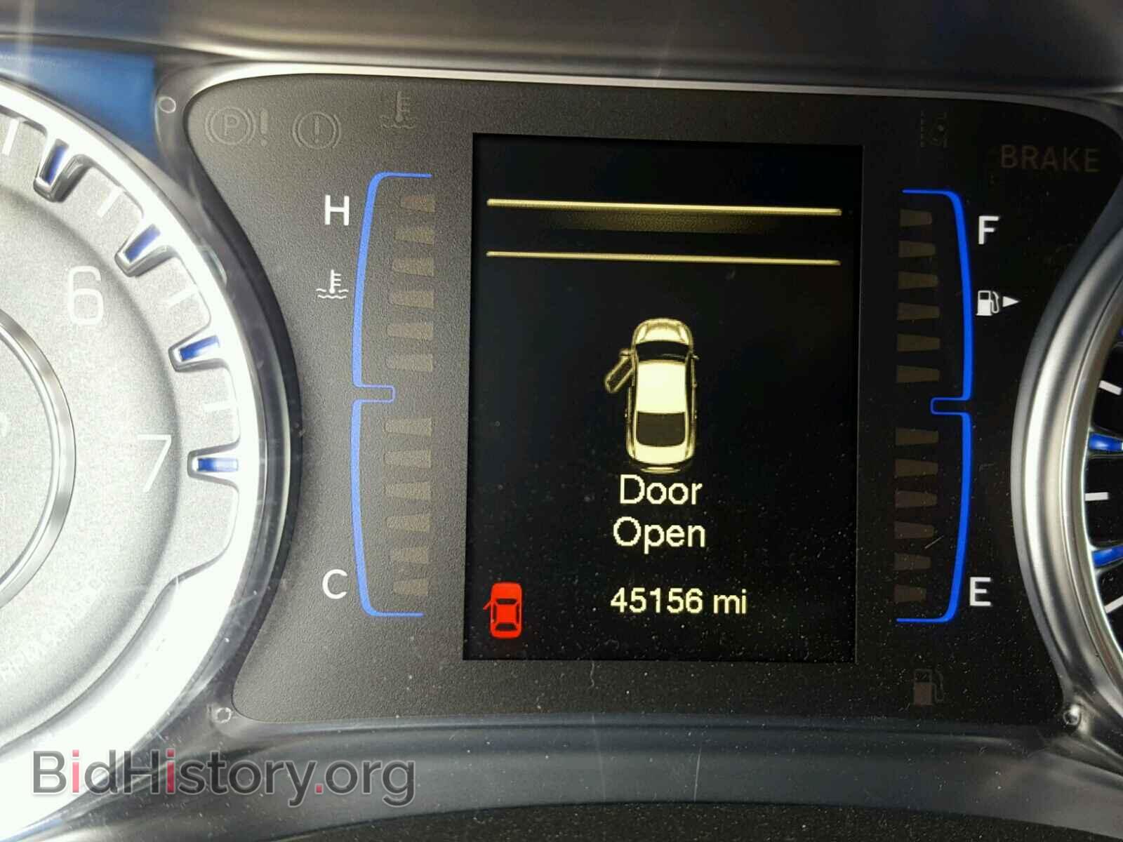 2016 CHRYSLER 200 - VIN: 1C3CCCABXGN164282 - Photo 8
