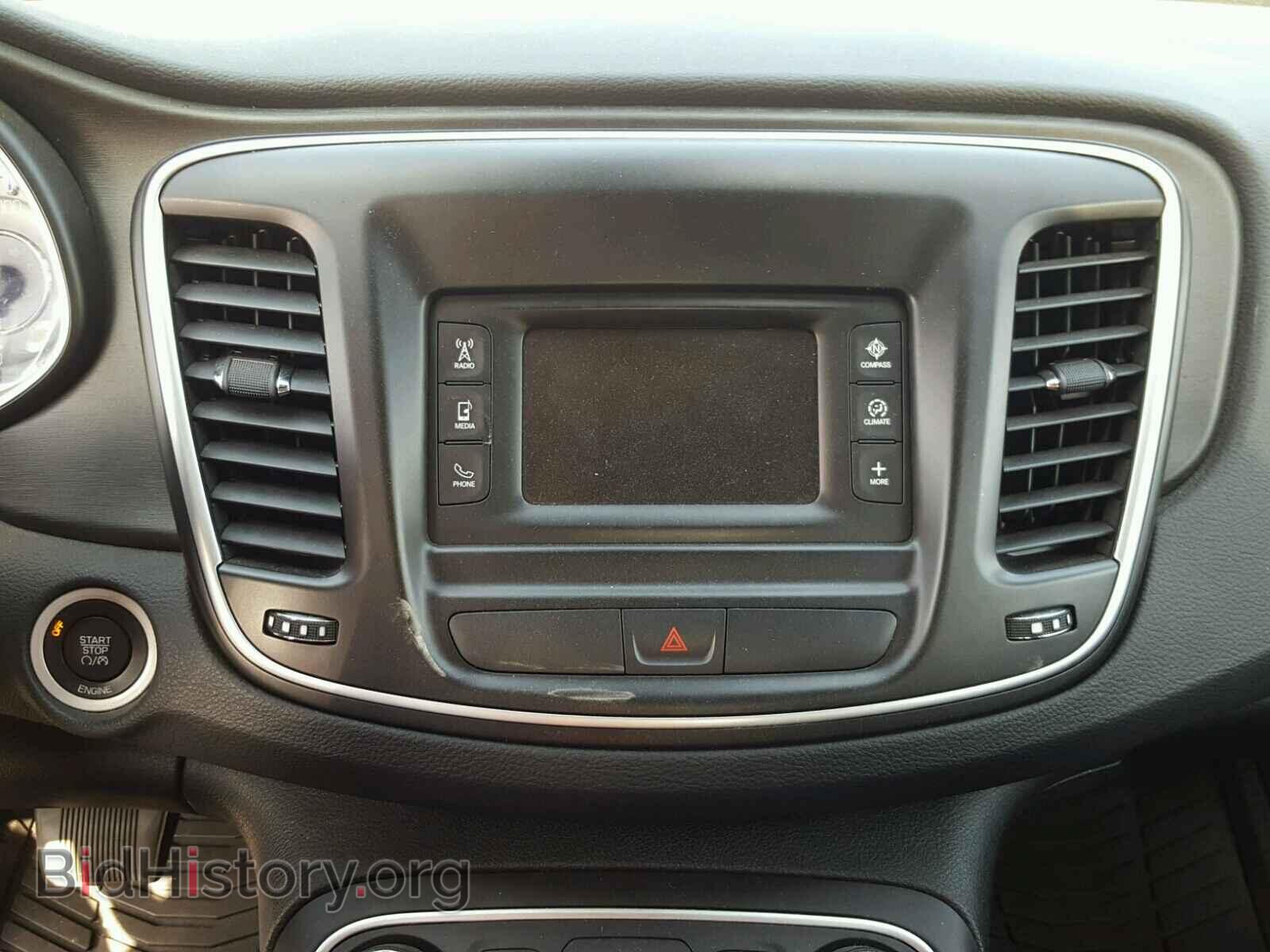 2016 CHRYSLER 200 - VIN: 1C3CCCABXGN164282 - Photo 9