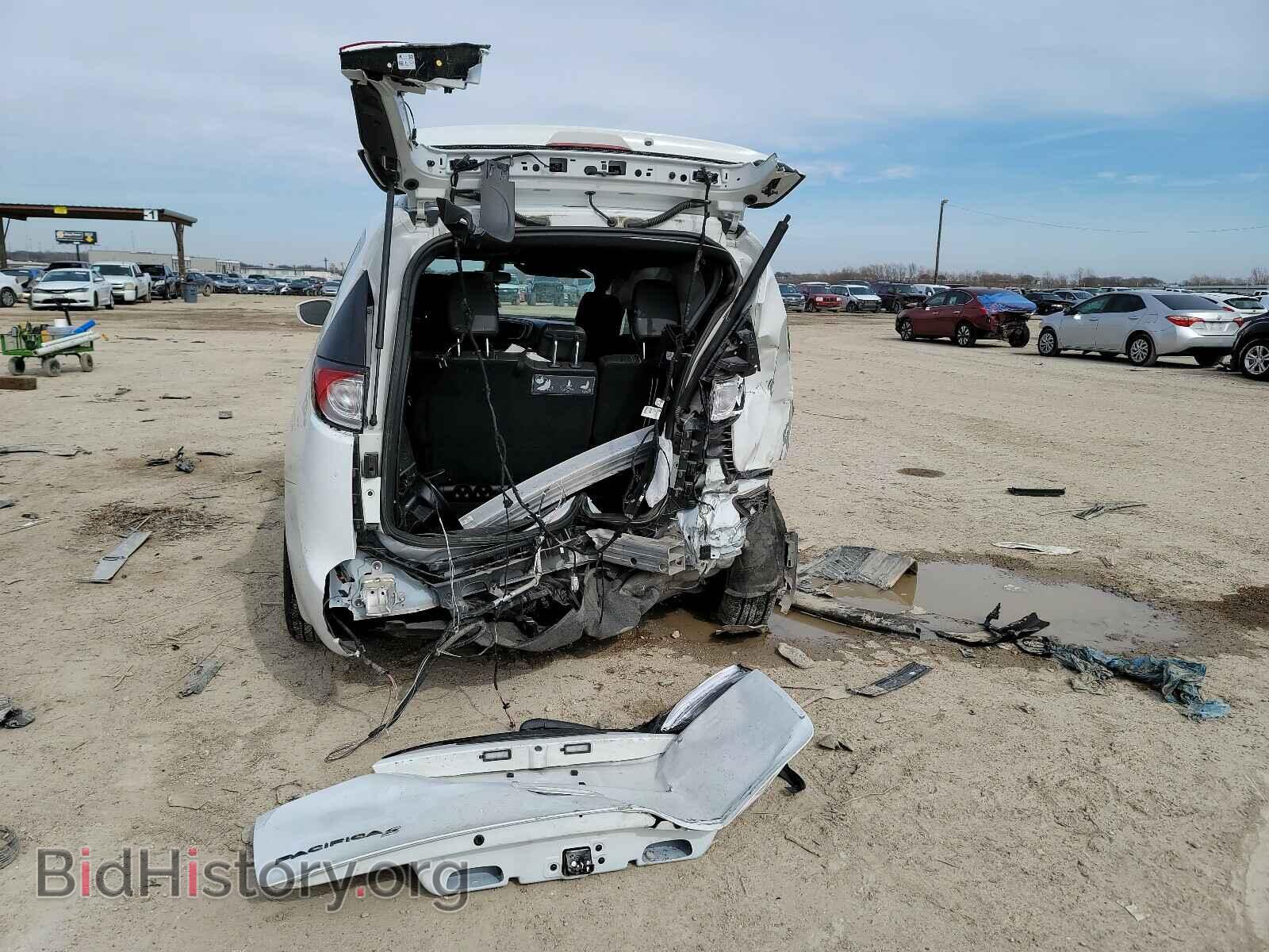 2018 CHRYSLER PACIFICA - VIN: 2C4RC1BG2JR175467 - Фото 9
