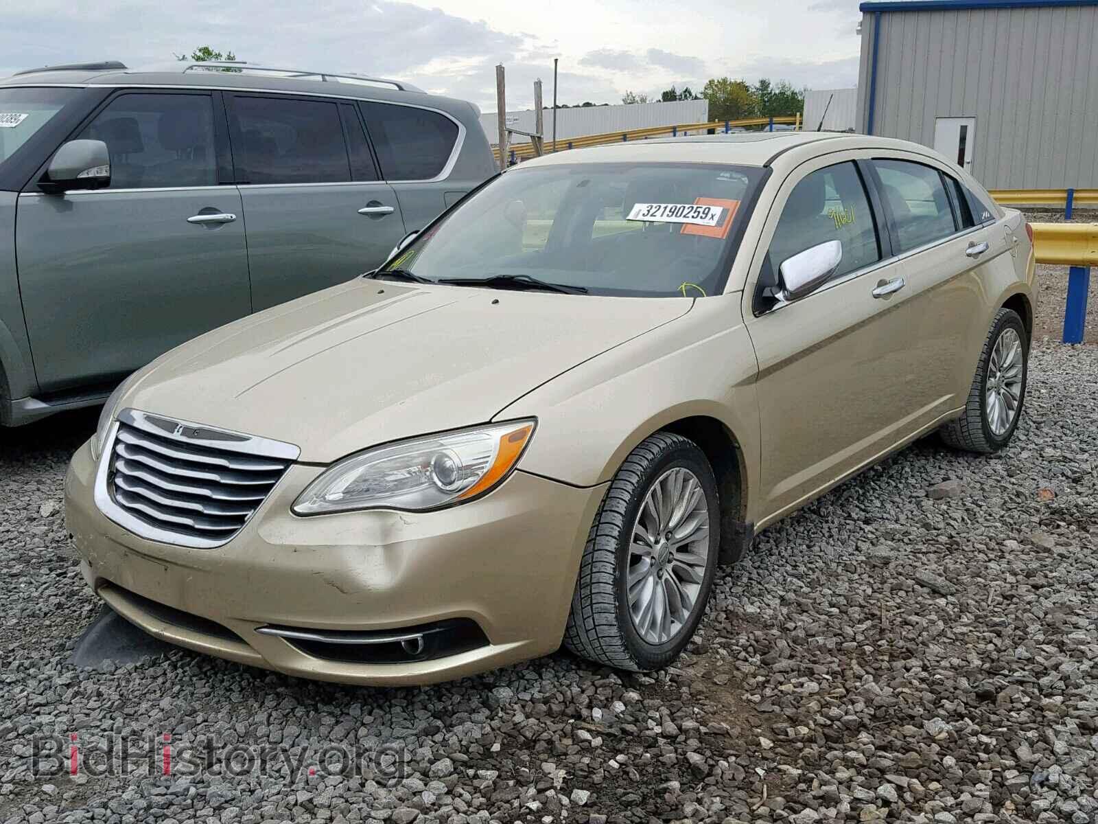 2011 CHRYSLER 200 - VIN: 1C3BC2FG4BN505209 - Фото 2