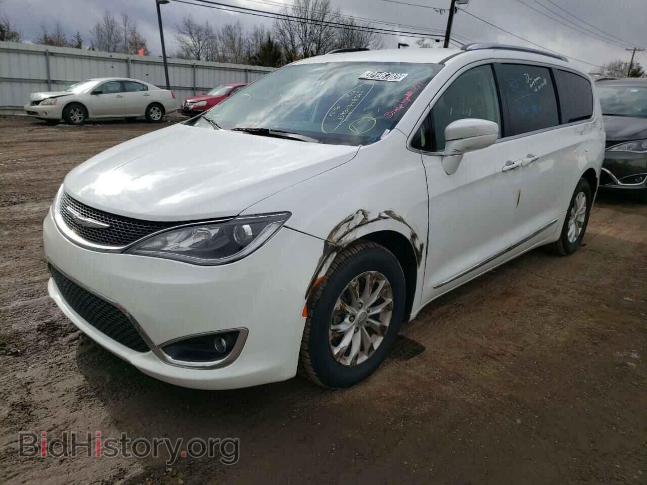 2019 CHRYSLER PACIFICA - VIN: 2C4RC1BG1KR537242 - Фото 2