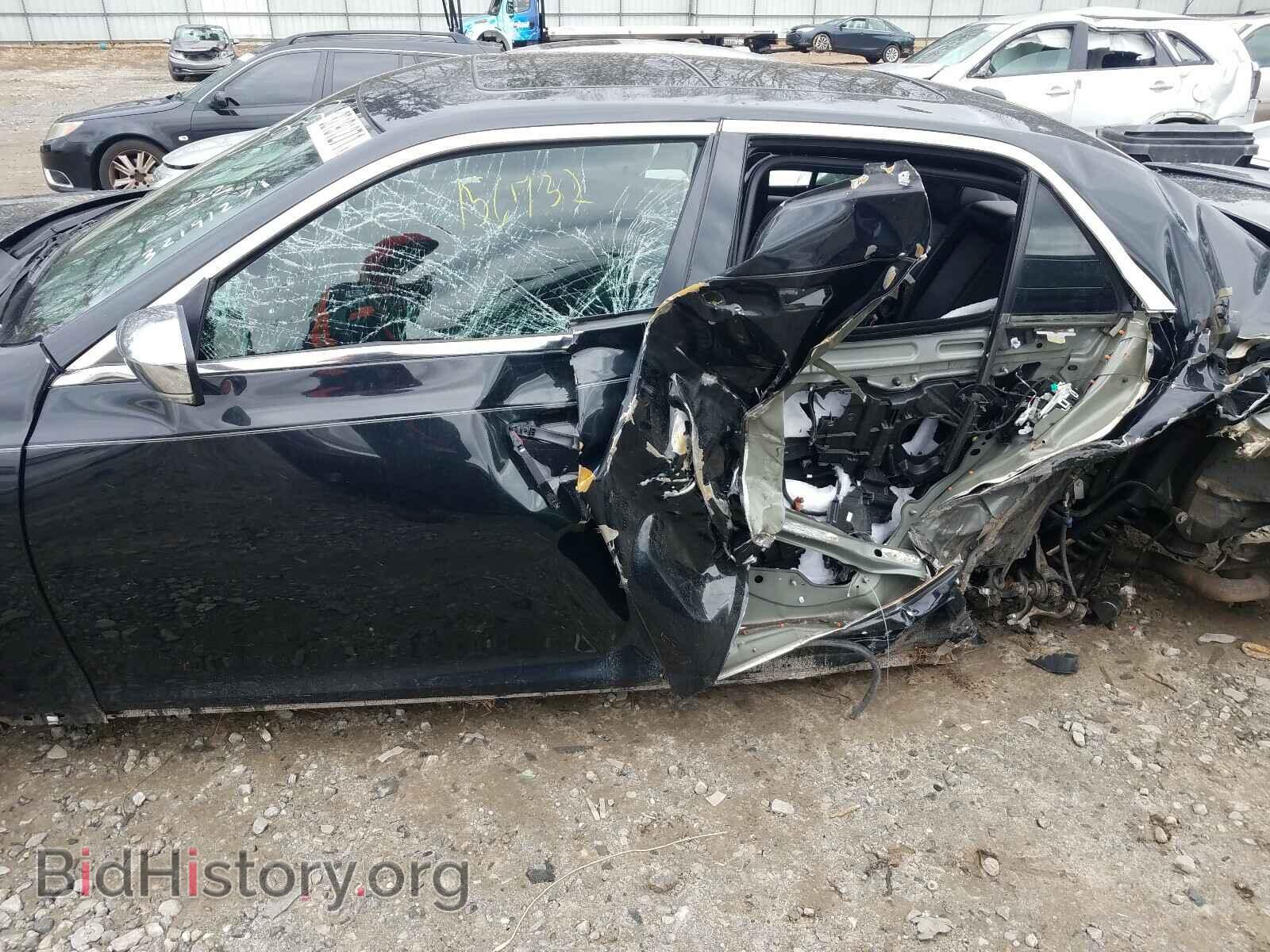 2014 CHRYSLER 300 - VIN: 2C3CCABT1EH106322 - Фото 10