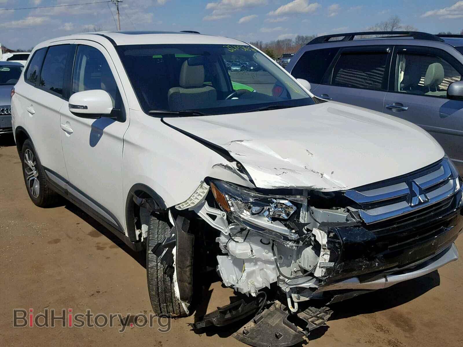 Photo JA4AZ3A39HZ015456 - MITSUBISHI OUTLANDER 2017