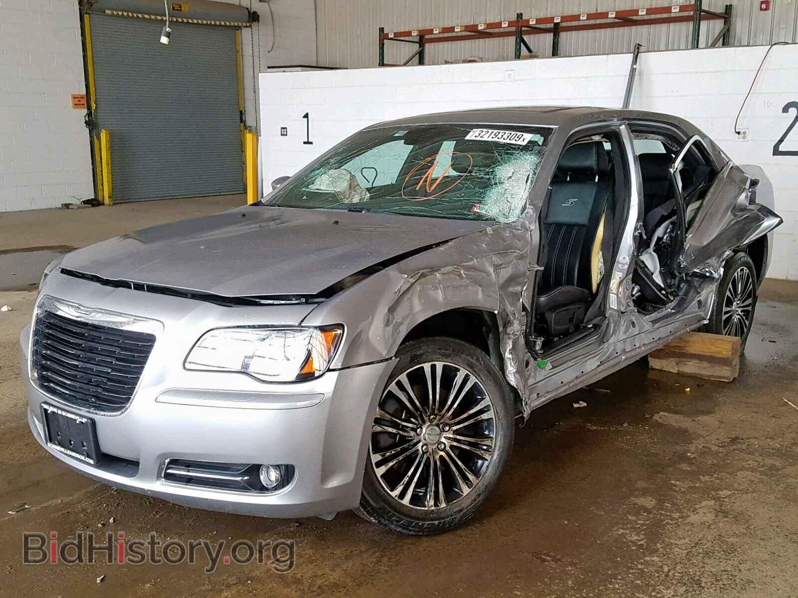 2014 CHRYSLER 300 - VIN: 2C3CCAGGXEH179720 - Фото 2