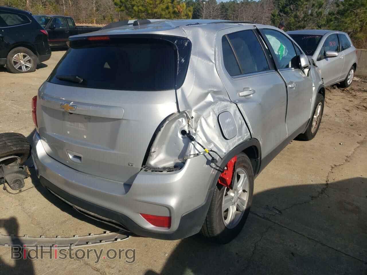 2017 CHEVROLET TRAX - VIN: 3GNCJLSB4HL285043 - Фото 4