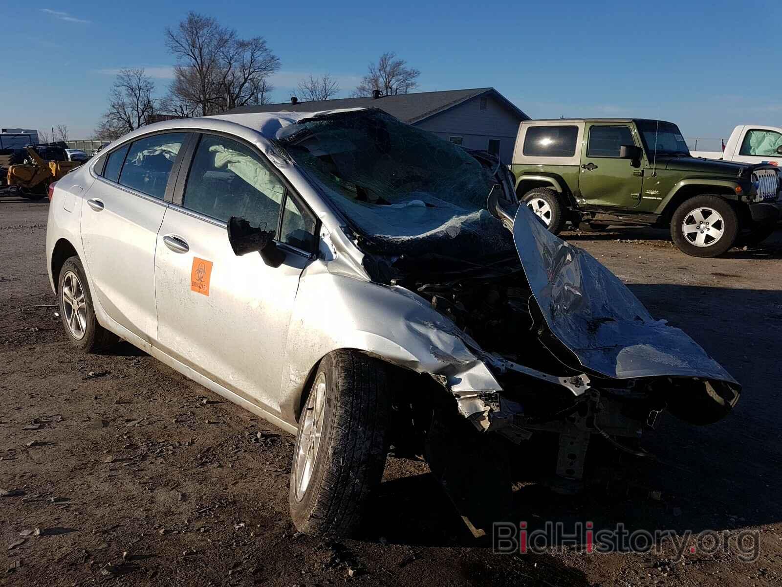 Photo 1G1BE5SM2J7235735 - CHEVROLET CRUZE 2018