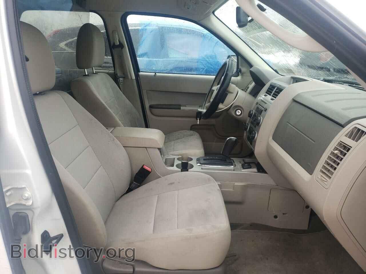 2011 FORD ESCAPE - VIN: 1FMCU5K37BKB48820 - Фото 5