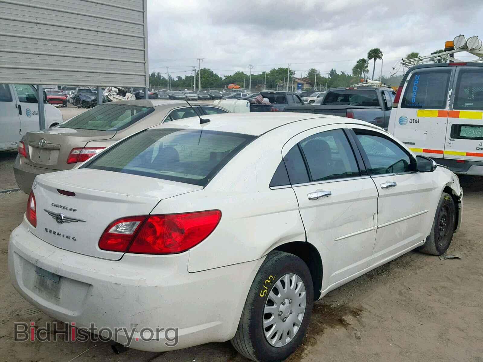 2009 CHRYSLER SEBRING - VIN: 1C3LC46B79N530555 - Фото 4