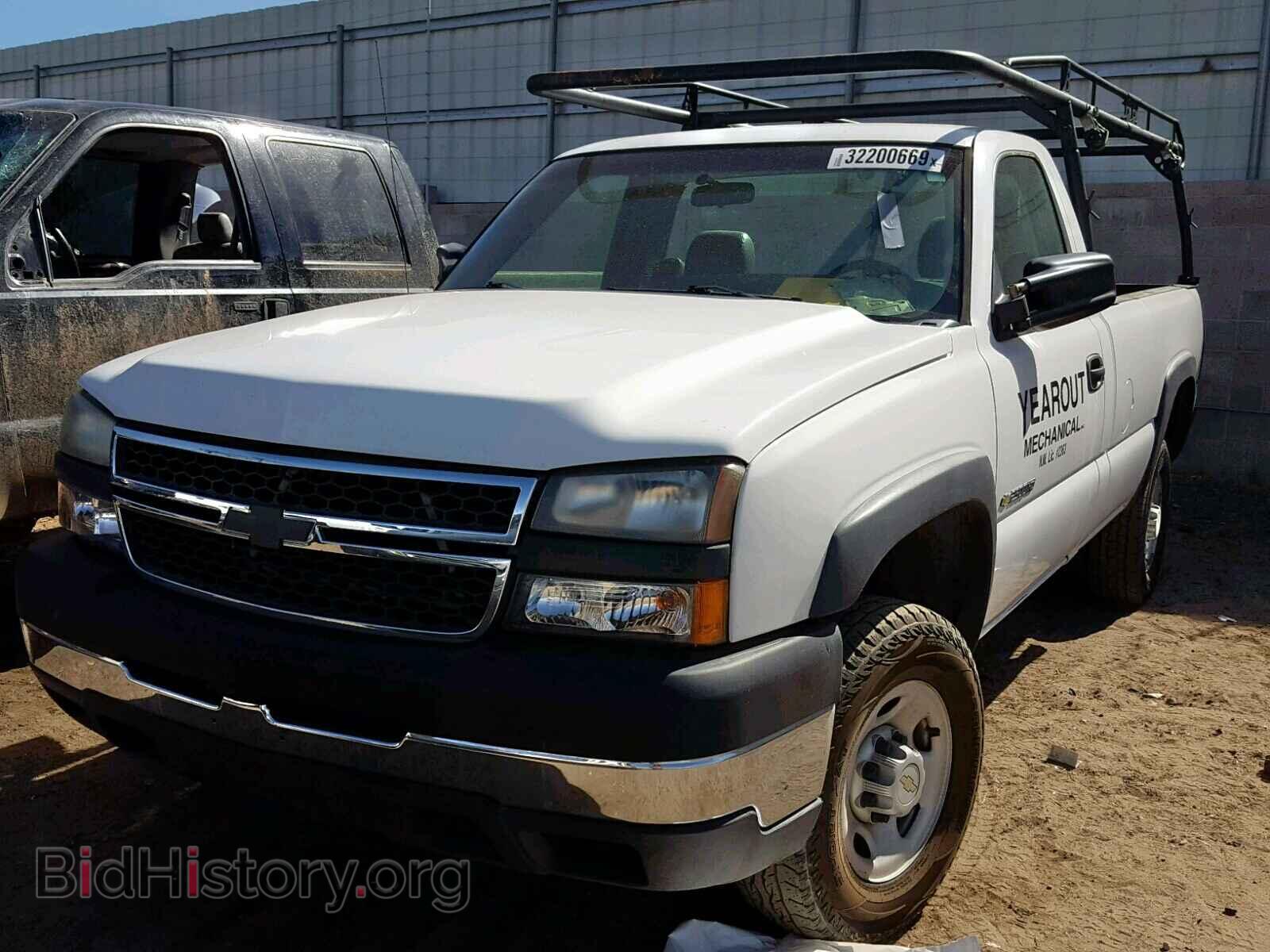 2006 CHEVROLET SILVERADO - VIN: 1GCHC24U16E280090 - Фото 2