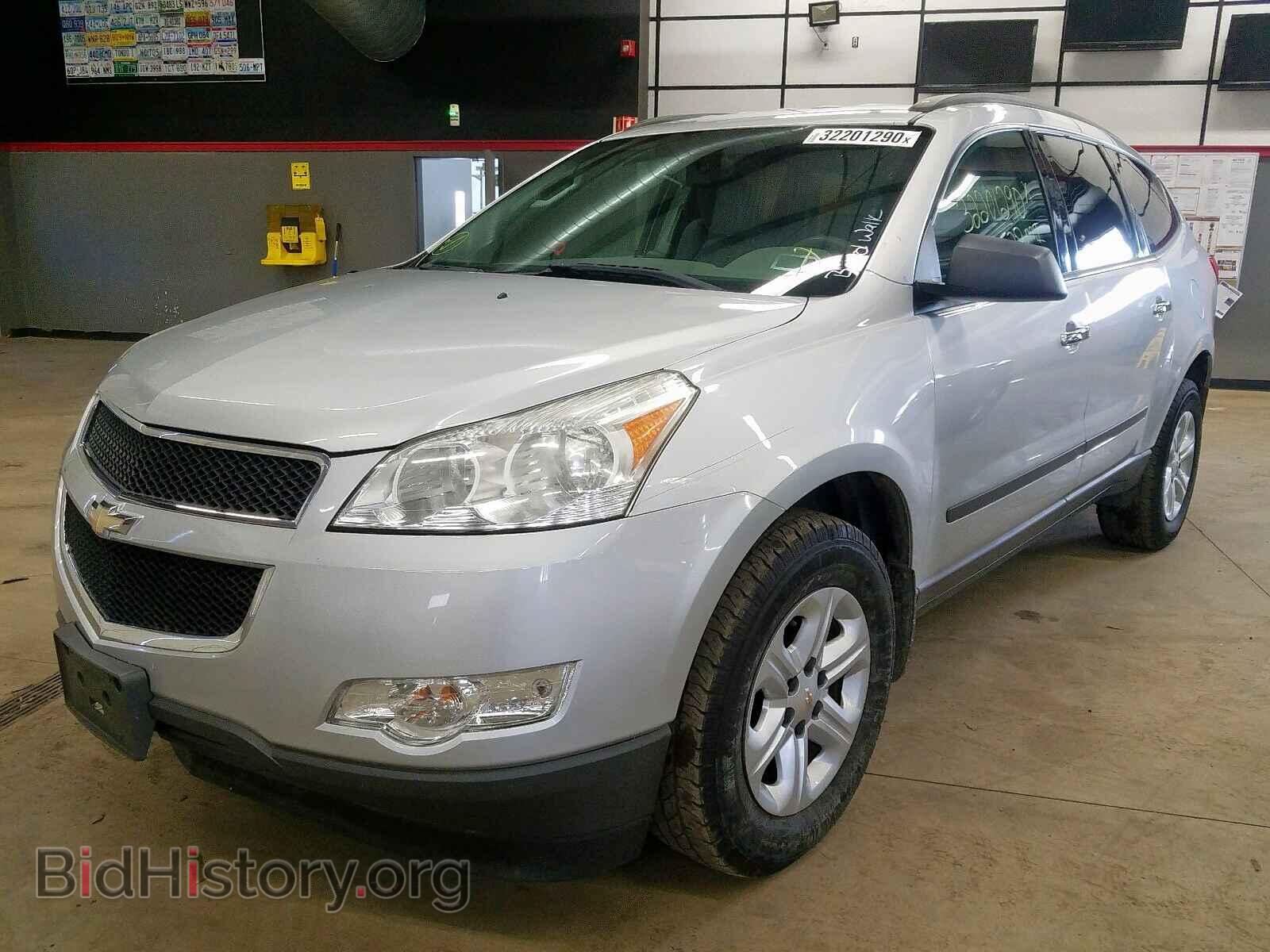 2011 CHEVROLET TRAVERSE - VIN: 1GNKRFED6BJ293632 - Фото 2