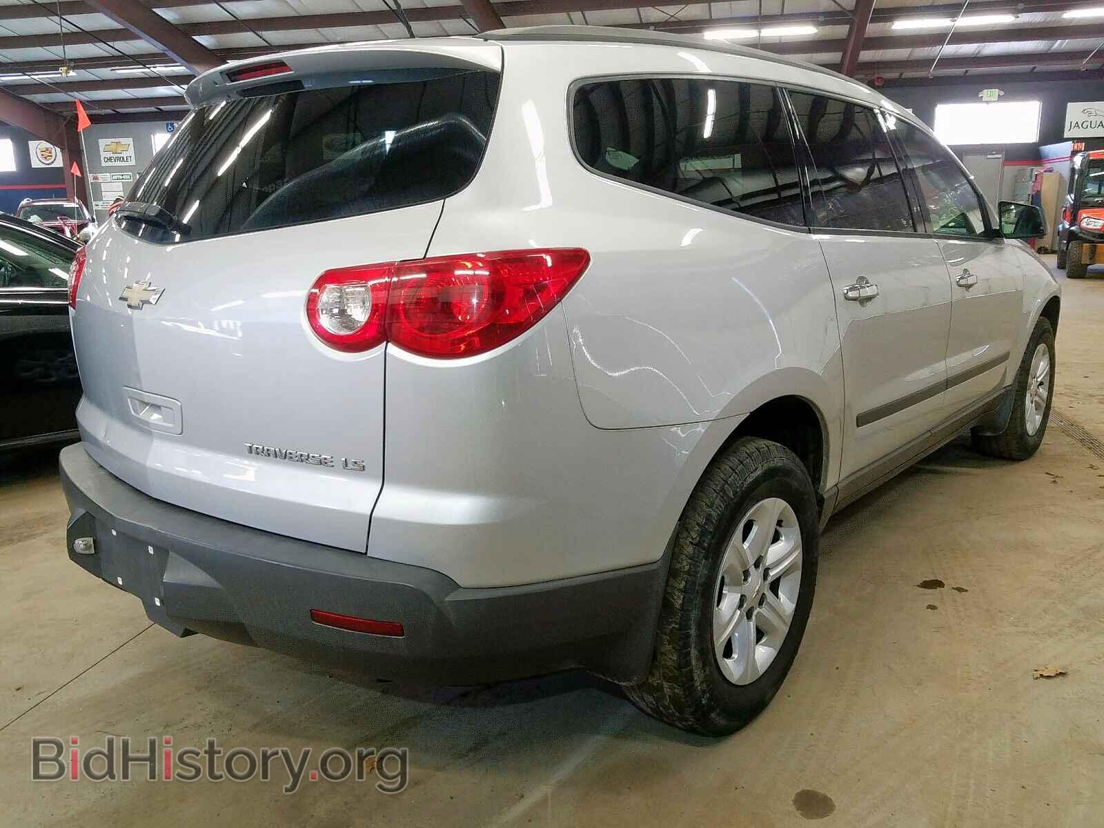 2011 CHEVROLET TRAVERSE - VIN: 1GNKRFED6BJ293632 - Фото 4