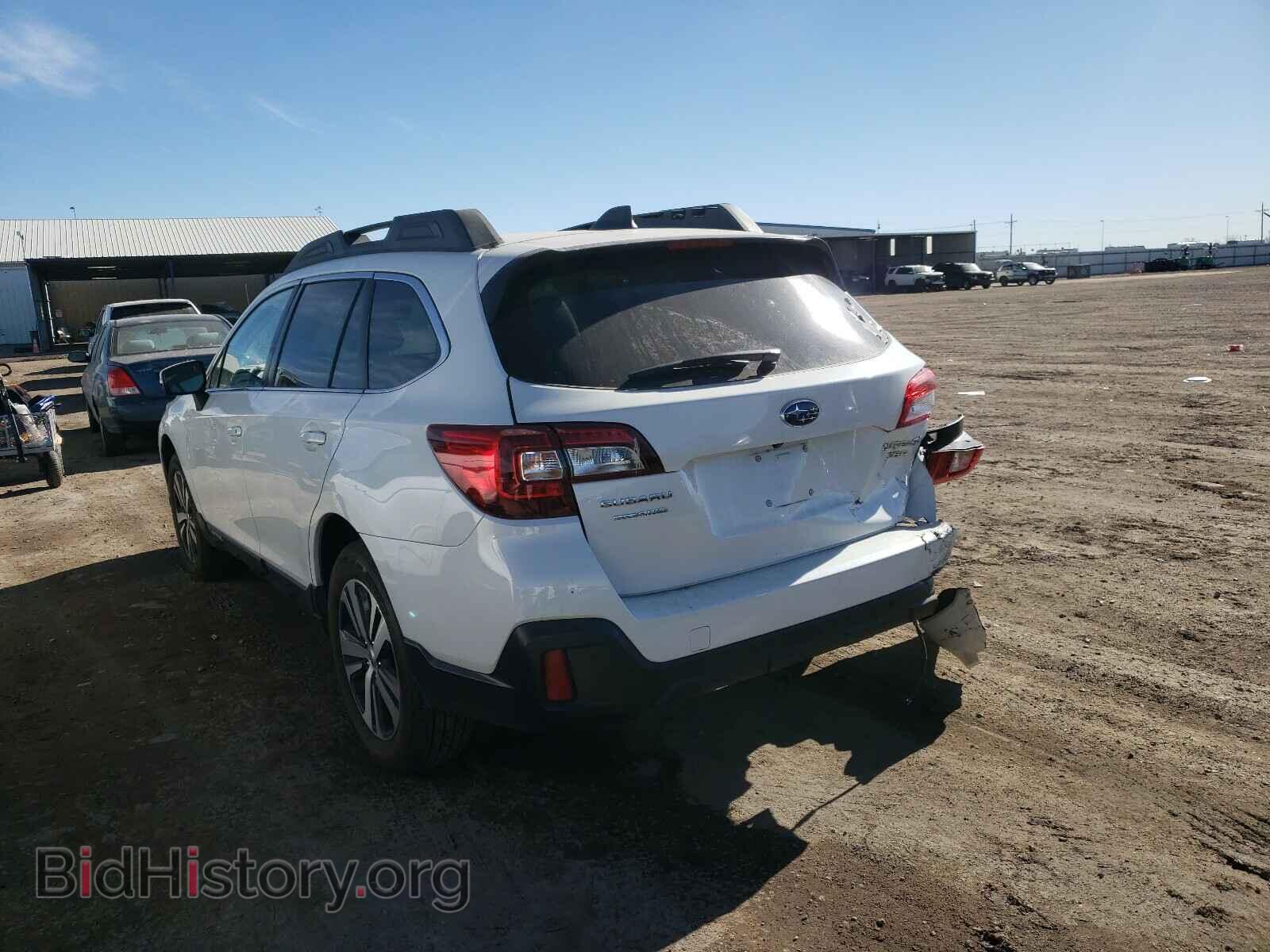 2018 SUBARU OUTBACK - VIN: 4S4BSENC9J3216363 - Фото 3