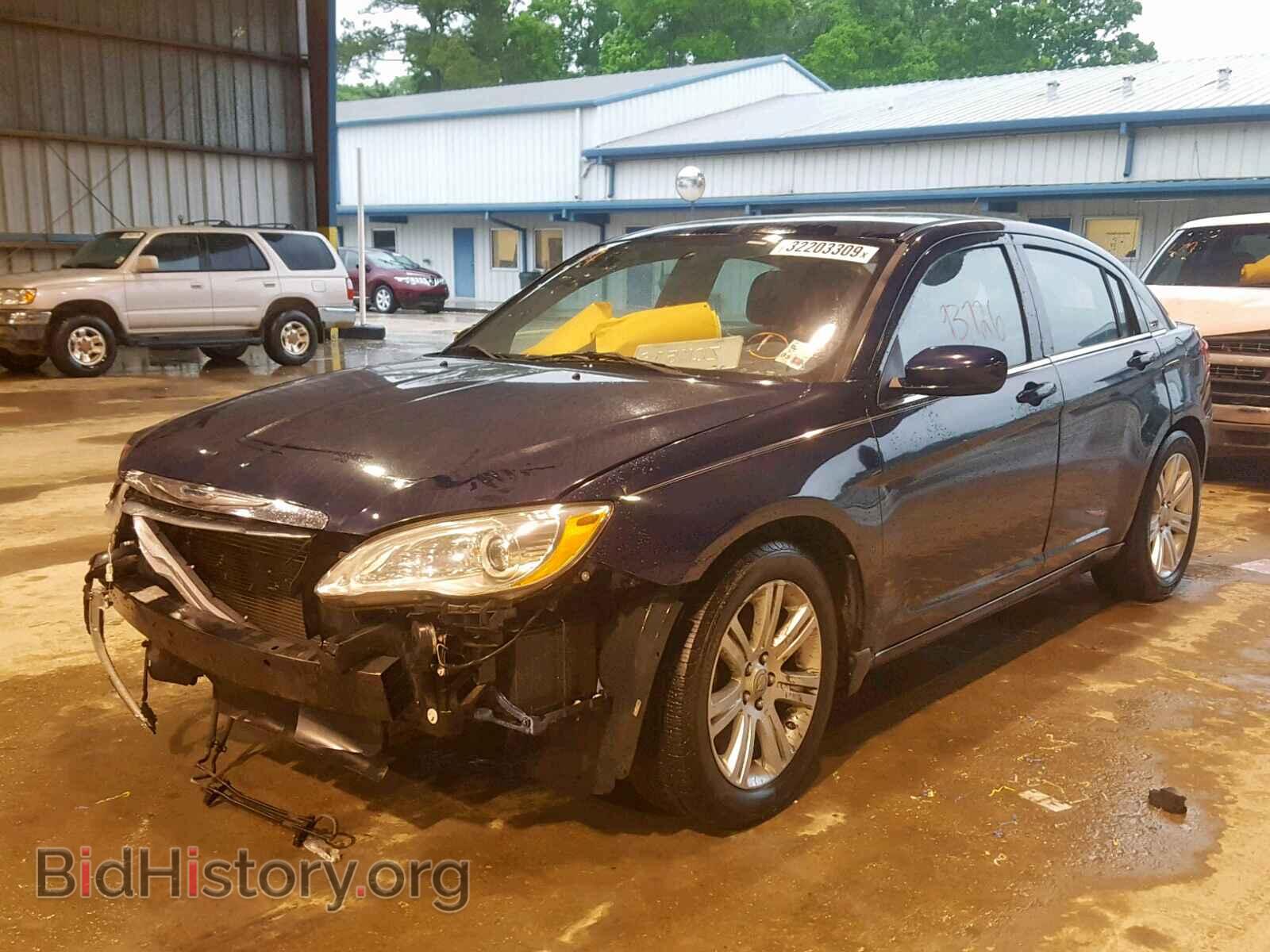 2013 CHRYSLER 200 - VIN: 1C3CCBAB2DN733096 - Photo 2