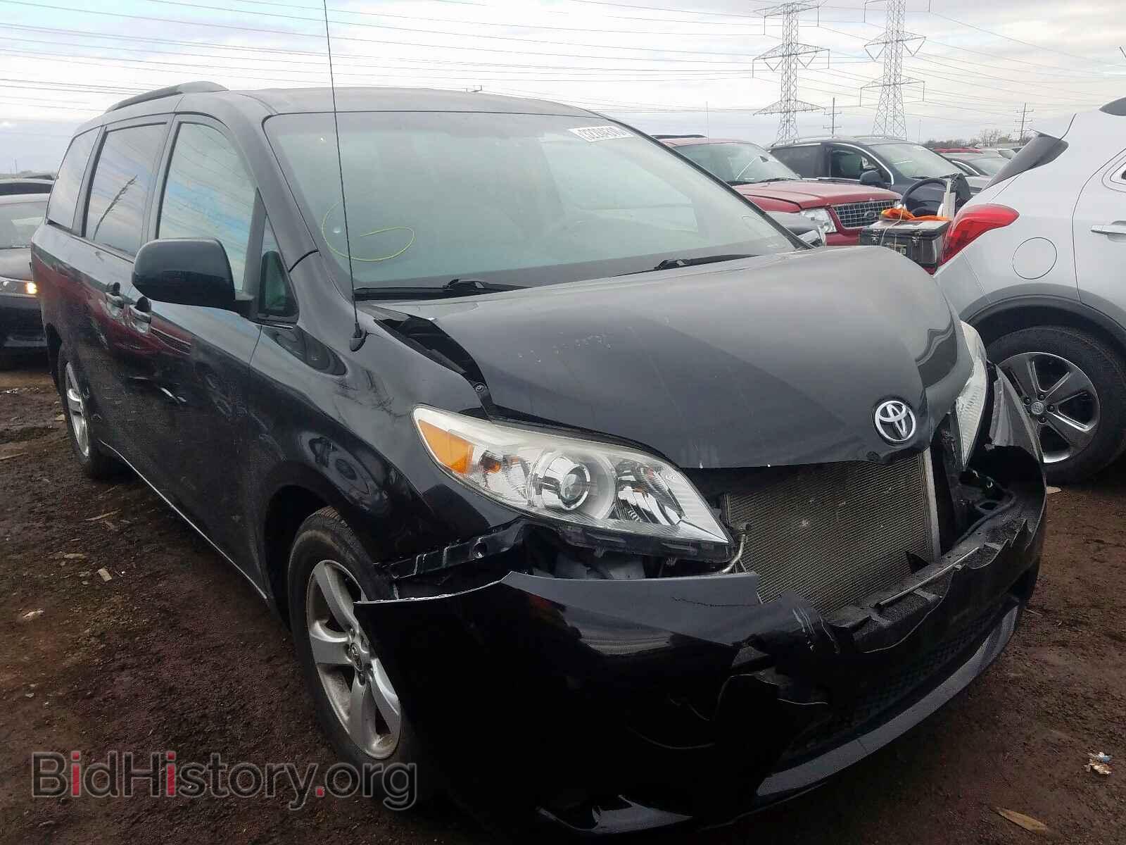 Photo 5TDKK3DC0CS239509 - TOYOTA SIENNA 2012