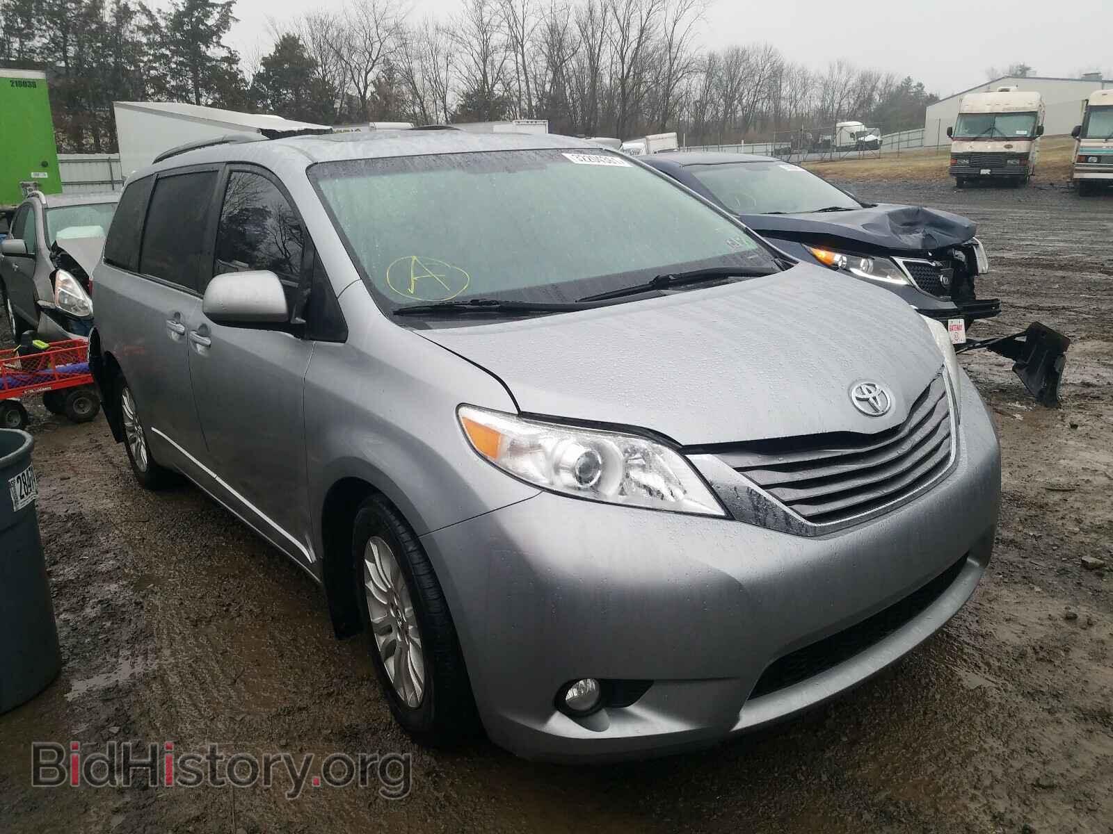 Photo 5TDYZ3DC8HS829261 - TOYOTA SIENNA 2017