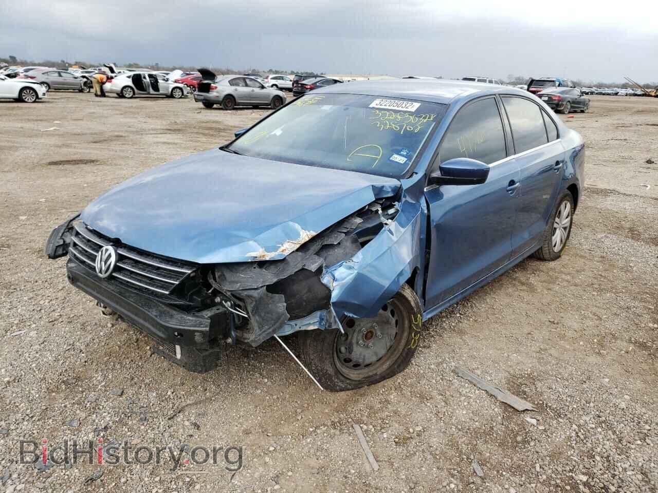 2017 VOLKSWAGEN JETTA - VIN: 3VW2B7AJ3HM328702 - Фото 2