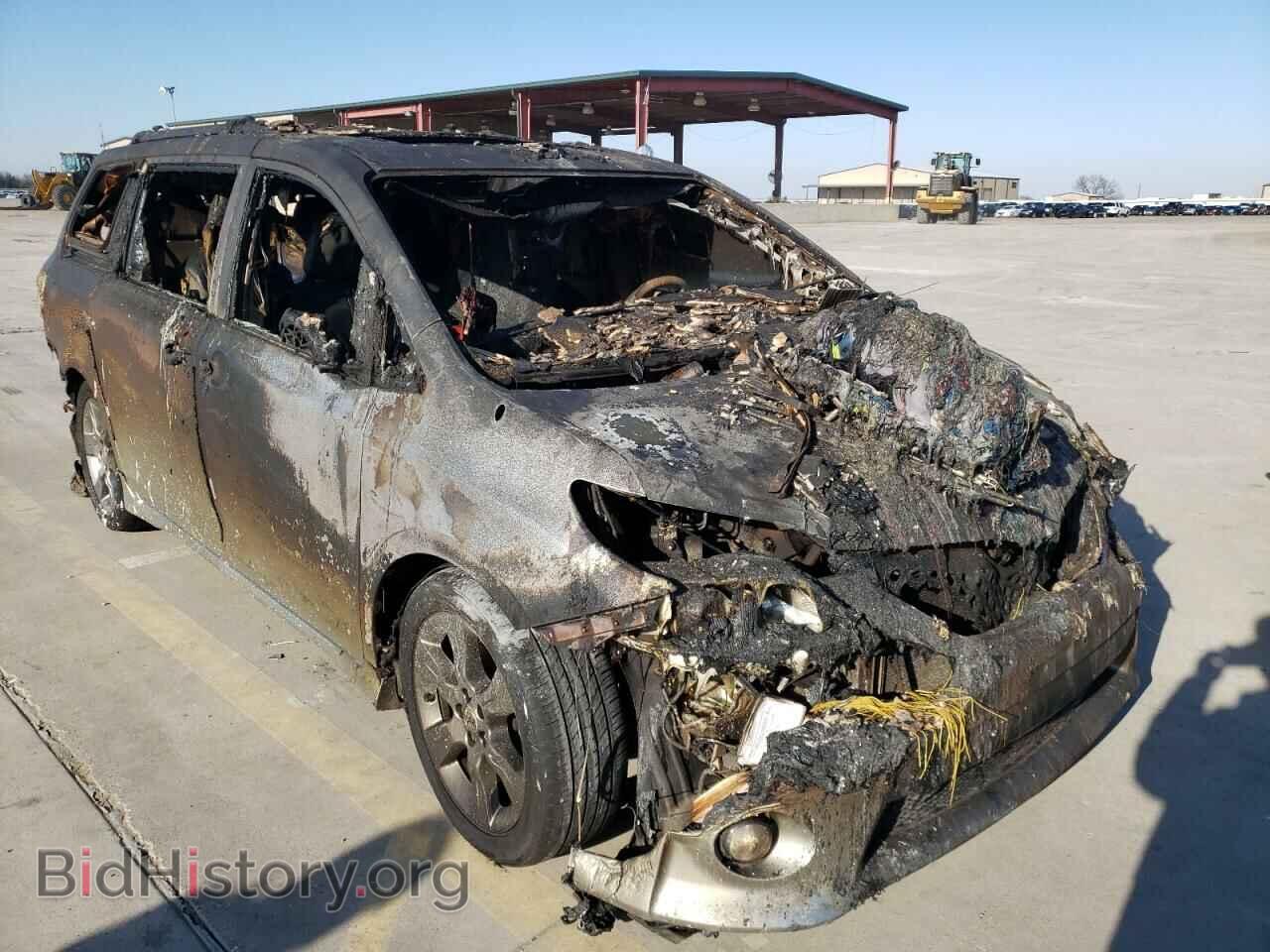 Фотография 5TDXK3DC4BS122519 - TOYOTA SIENNA 2011