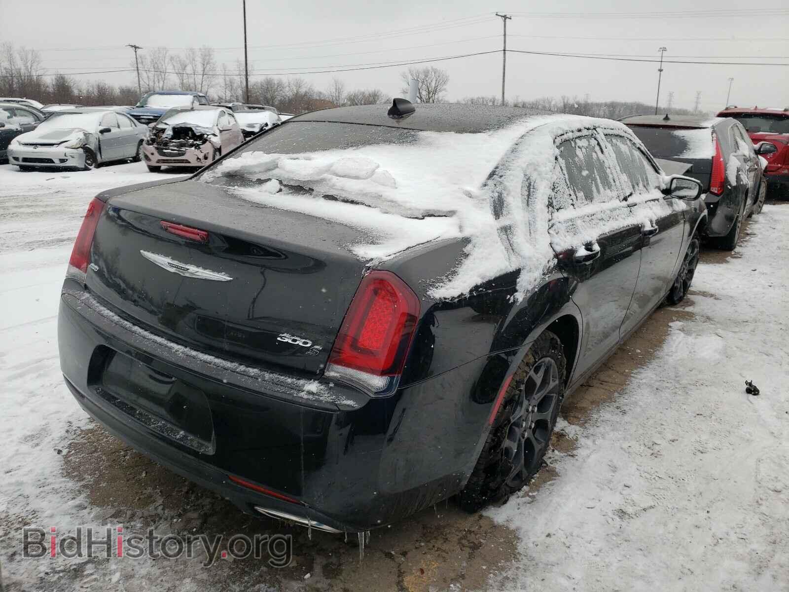 2019 CHRYSLER 300 - VIN: 2C3CCAGG3KH648626 - Фото 4