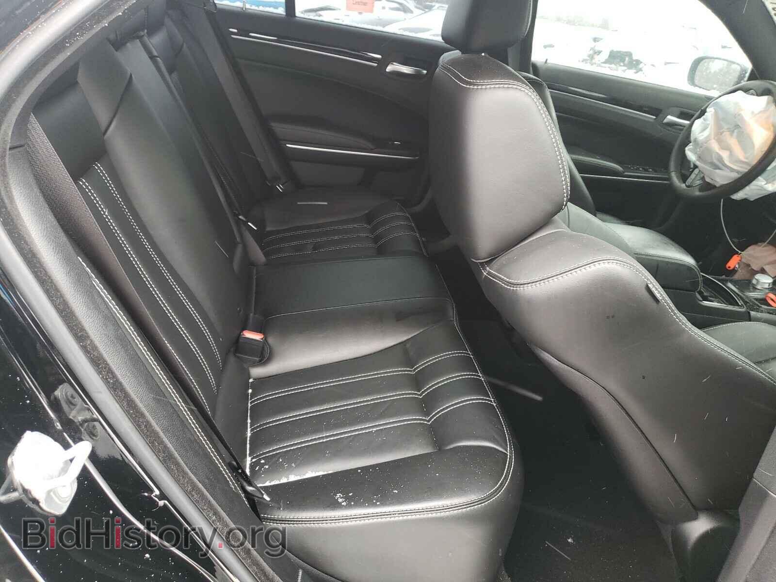 2019 CHRYSLER 300 - VIN: 2C3CCAGG3KH648626 - Фото 6