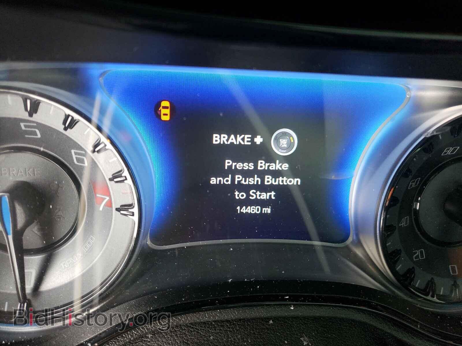 2019 CHRYSLER 300 - VIN: 2C3CCAGG3KH648626 - Фото 8