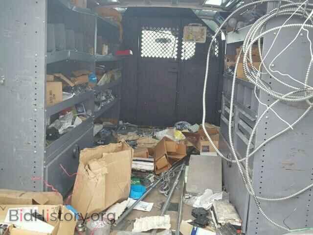 2011 FORD ECONOLINE - VIN: 1FTNE1EW0BDB33461 - Фото 6