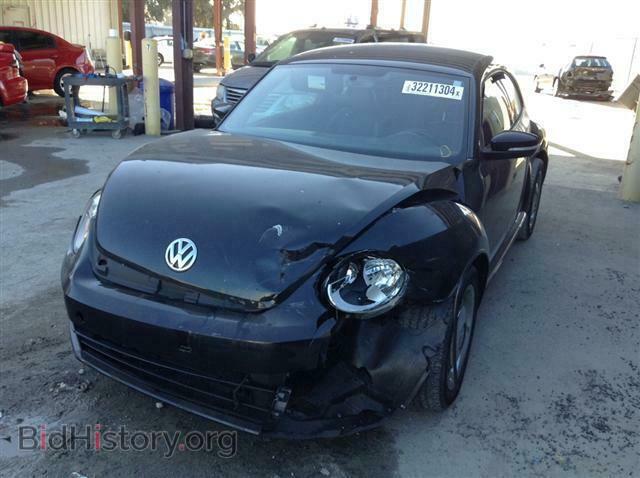 2012 VOLKSWAGEN BEETLE - VIN: 3VWHP7ATXCM624113 - Фото 2
