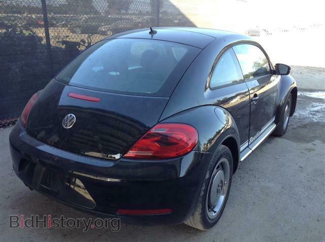 2012 VOLKSWAGEN BEETLE - VIN: 3VWHP7ATXCM624113 - Фото 4