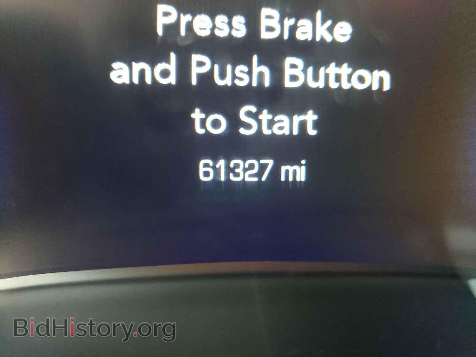2018 CHRYSLER 300 - VIN: 2C3CCAKG8JH268297 - Фото 8