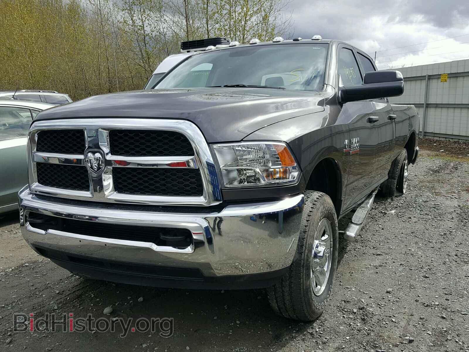 2017 RAM 3500 ST - VIN: 3C63R3GL2HG683175 - Фото 2