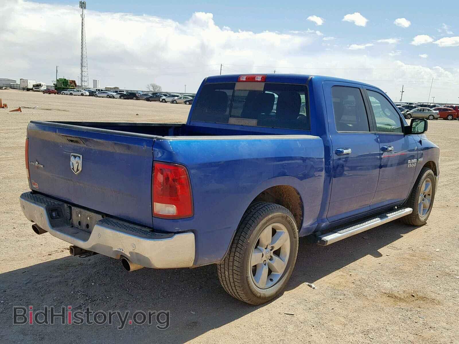 2017 RAM 1500 SLT - VIN: 3C6RR6LT7HG592372 - Фото 4