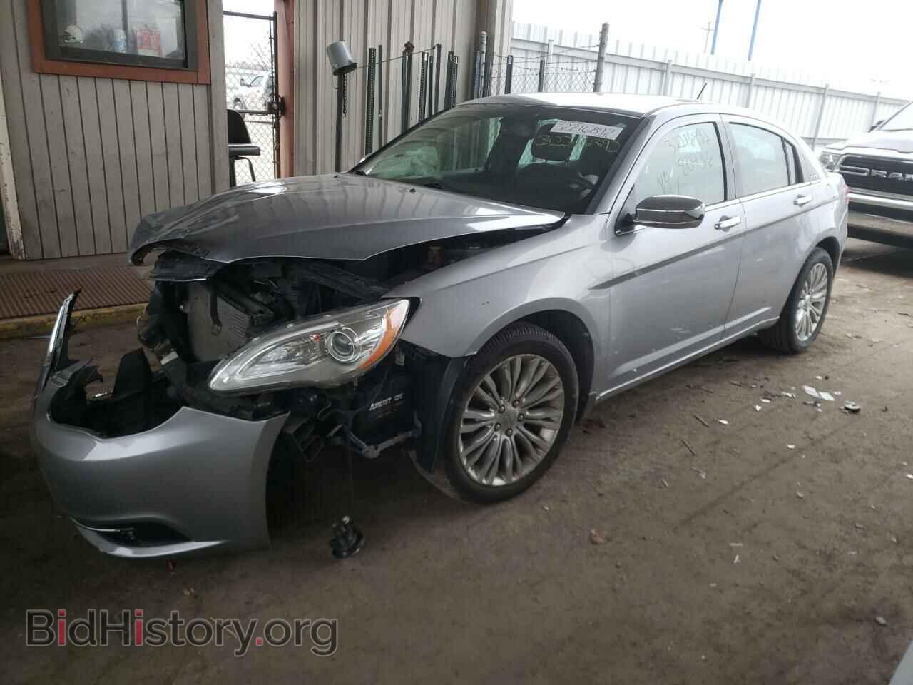 2013 CHRYSLER 200 - VIN: 1C3CCBCG7DN610113 - Фото 2