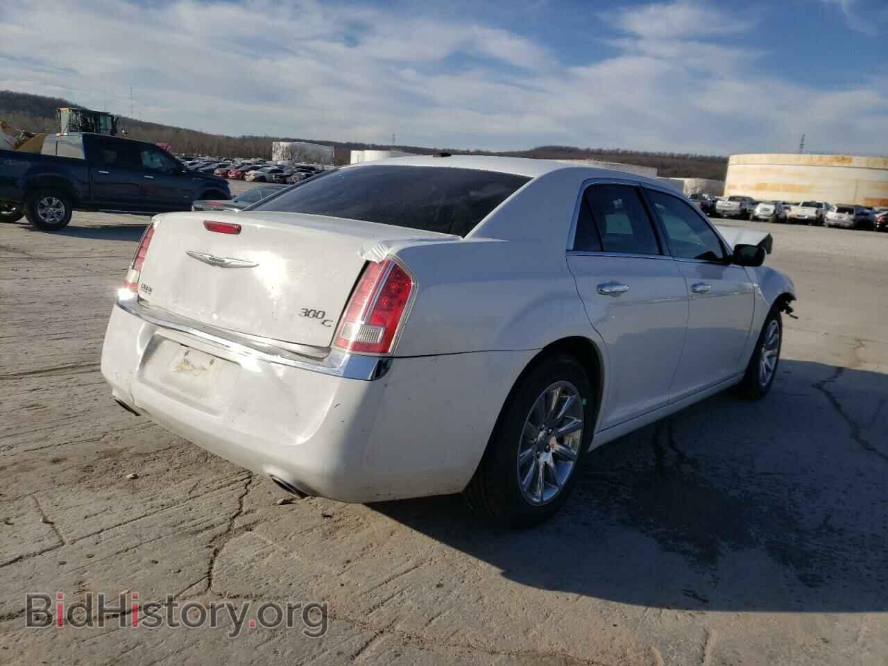 2014 CHRYSLER 300 - VIN: 2C3CCAET2EH118183 - Photo 4