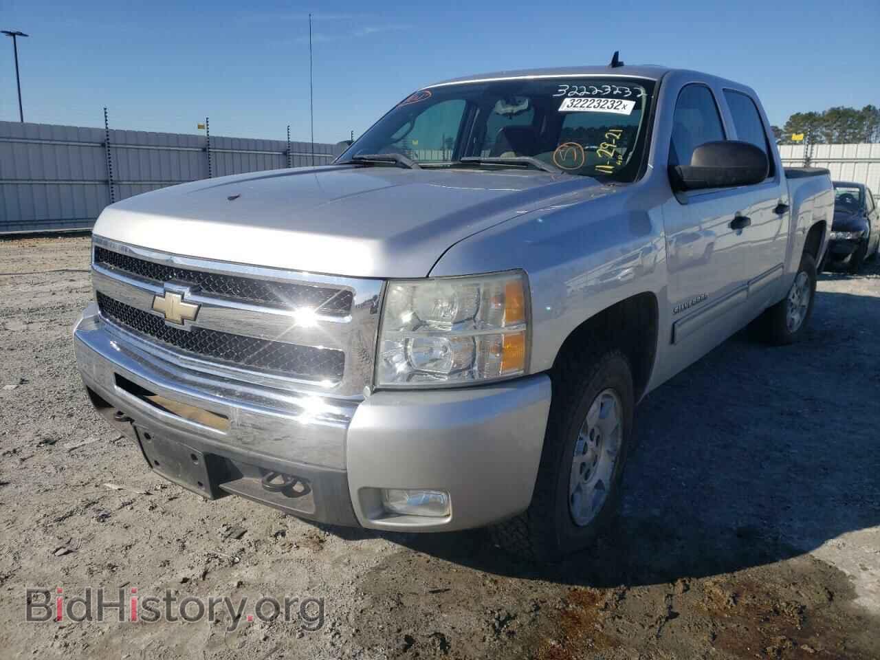 2011 CHEVROLET SILVERADO - VIN: 3GCPKSE35BG292296 - Фото 2
