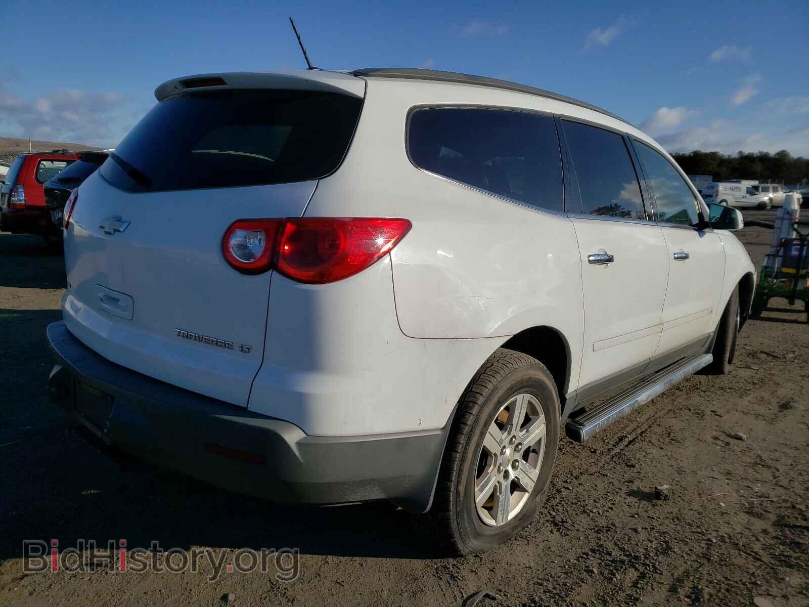 2010 CHEVROLET TRAVERSE - VIN: 1GNLVGED2AS127882 - Фото 4