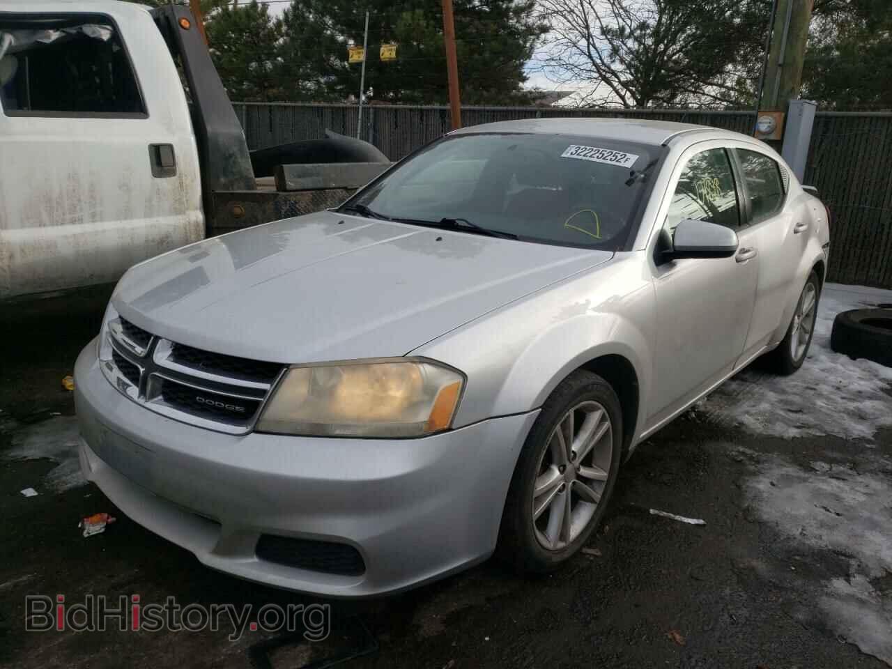 2011 DODGE AVENGER - VIN: 1B3BD1FG1BN574492 - Фото 2