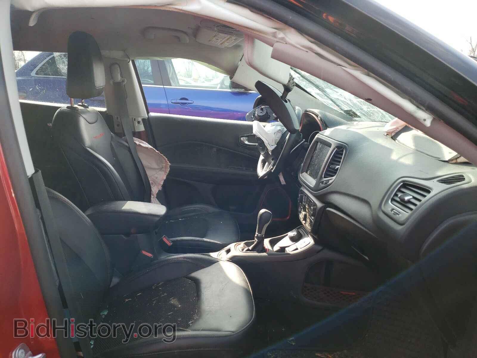 2019 JEEP COMPASS - VIN: 3C4NJDDB8KT671377 - Фото 5
