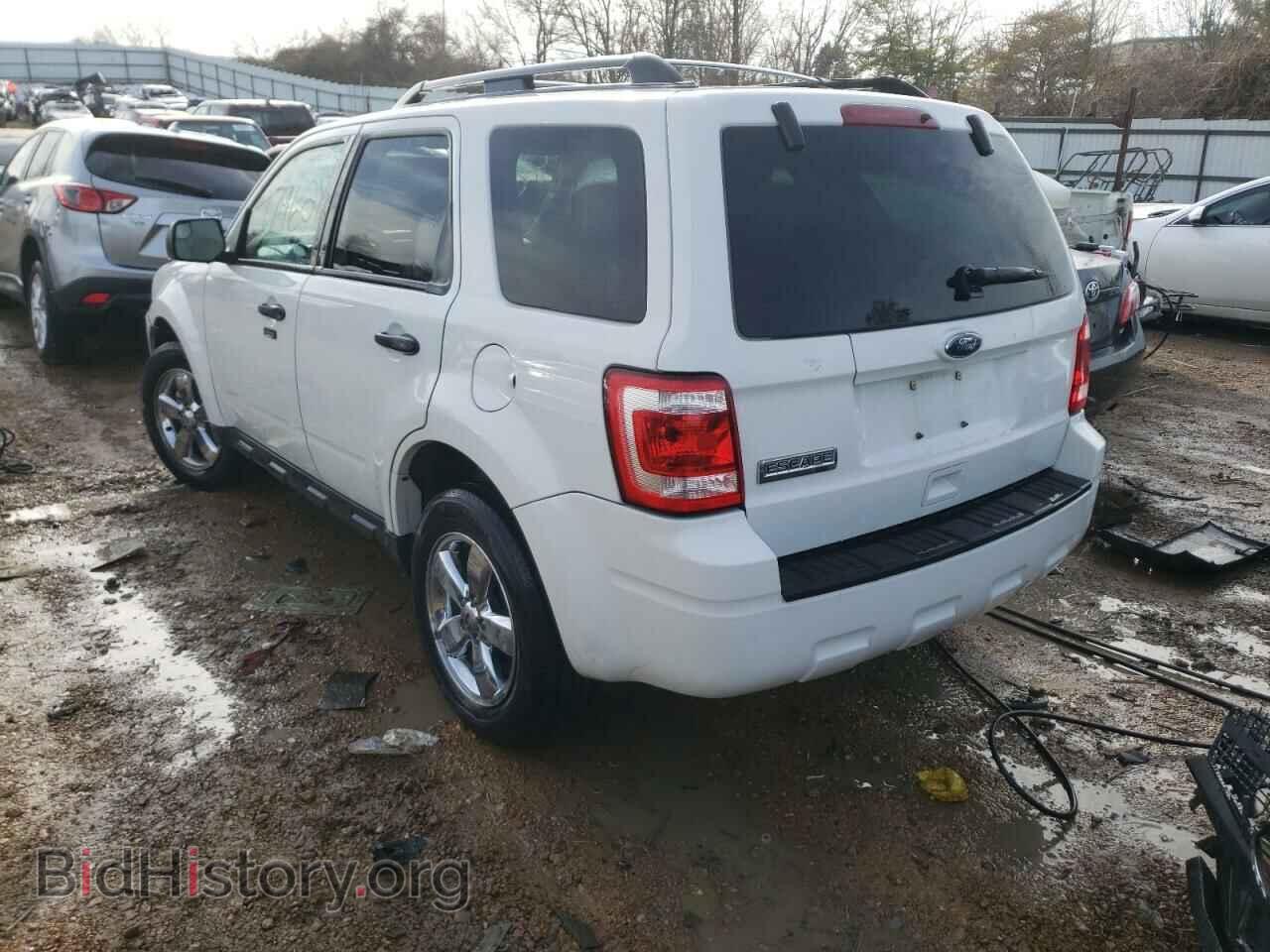 2011 FORD ESCAPE - VIN: 1FMCU0D73BKA55800 - Фото 3