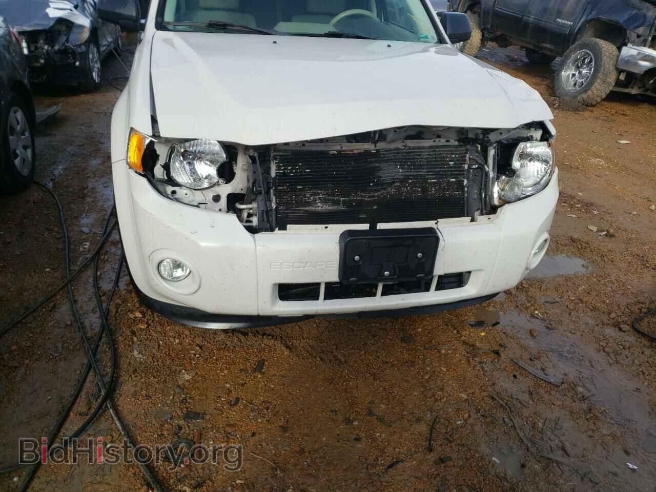 2011 FORD ESCAPE - VIN: 1FMCU0D73BKA55800 - Фото 9