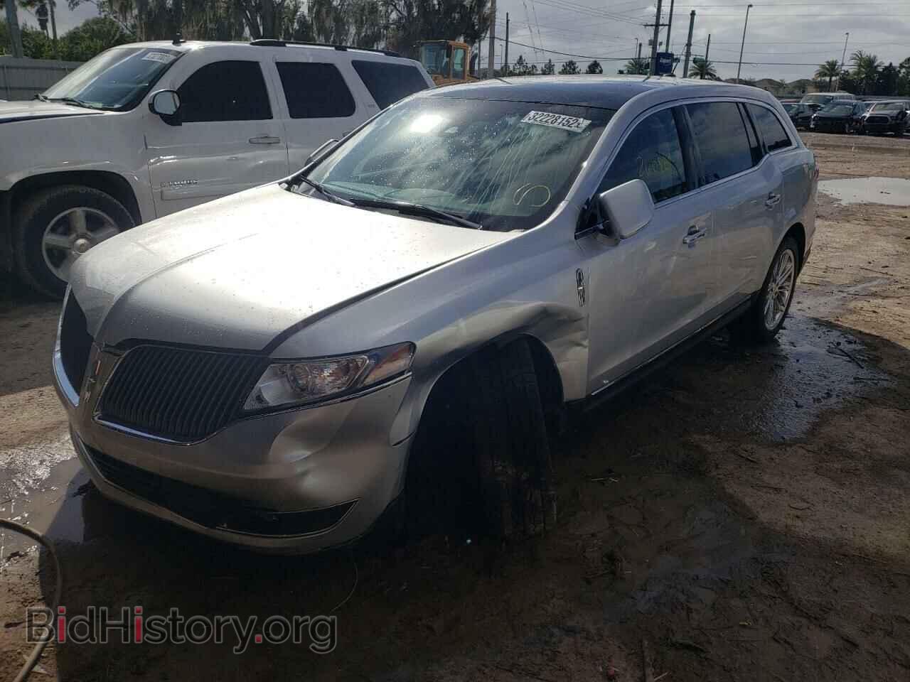 2014 LINCOLN MKT - VIN: 2LMHJ5AT4EBL52946 - Фото 2