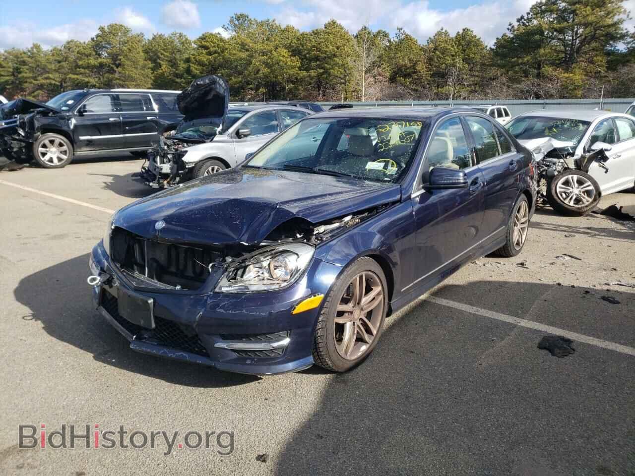 2012 MERCEDES-BENZ C-CLASS - VIN: WDDGF8BB8CR229607 - Фото 2