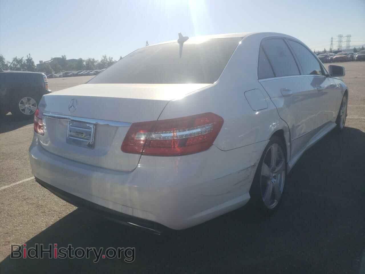 2011 MERCEDES-BENZ E-CLASS - VIN: WDDHF5GB8BA271736 - Фото 4