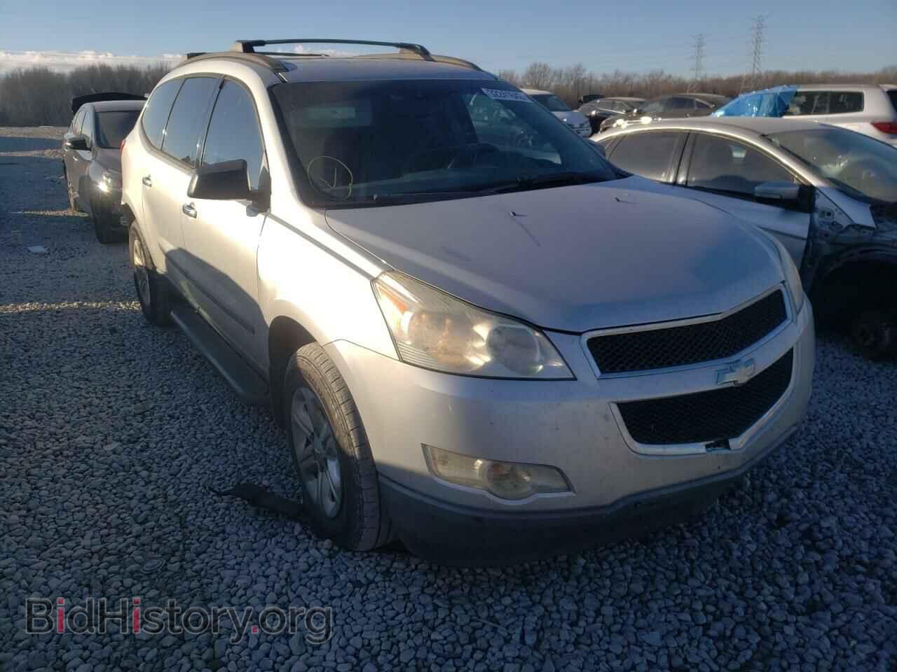 Photo 1GNKRFED7BJ407587 - CHEVROLET TRAVERSE 2011