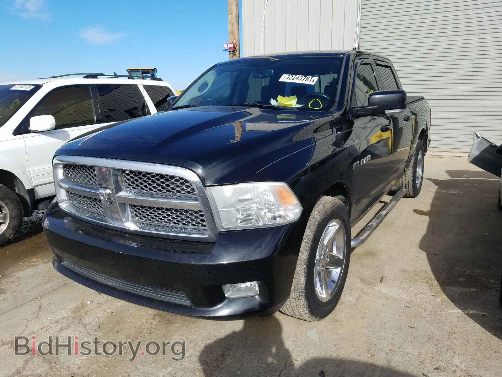 2010 DODGE RAM 1500 - VIN: 1D7RB1CT1AS165032 - Фото 2