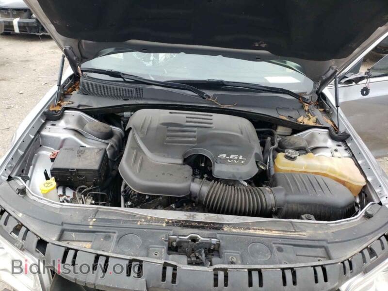 2014 Chrysler 300 (VIN 2C3CCAAG5EH378585) — photo 7 of 10