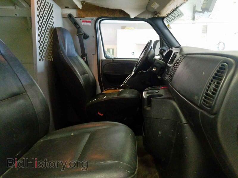 2002 Dodge RAM VAN (VIN 2B7JB21Y82K107927) — photo 5 of 10